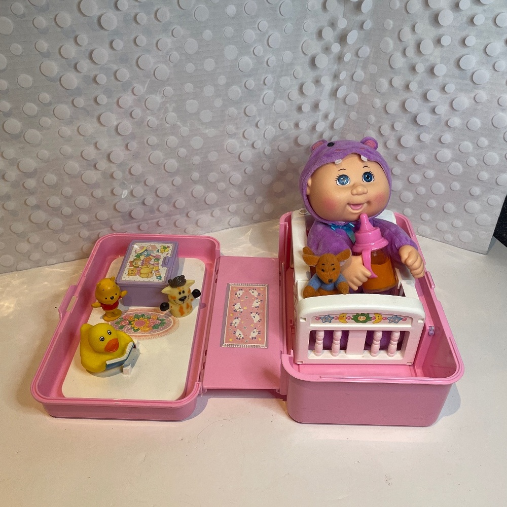 Vintage 1995 Mattel Cabbage Patch Kids Love 'N Go Baby & Nursery Playset